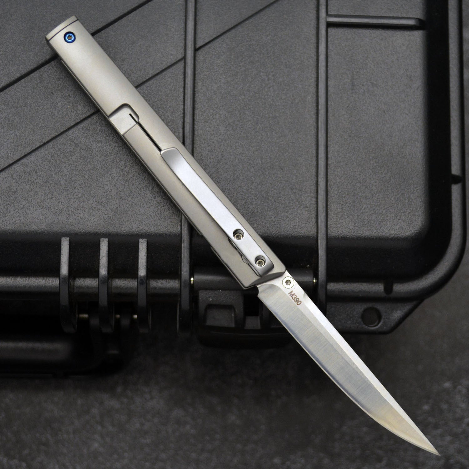 Titanium Alloy A Folding Knife D2 Steel High Hardness