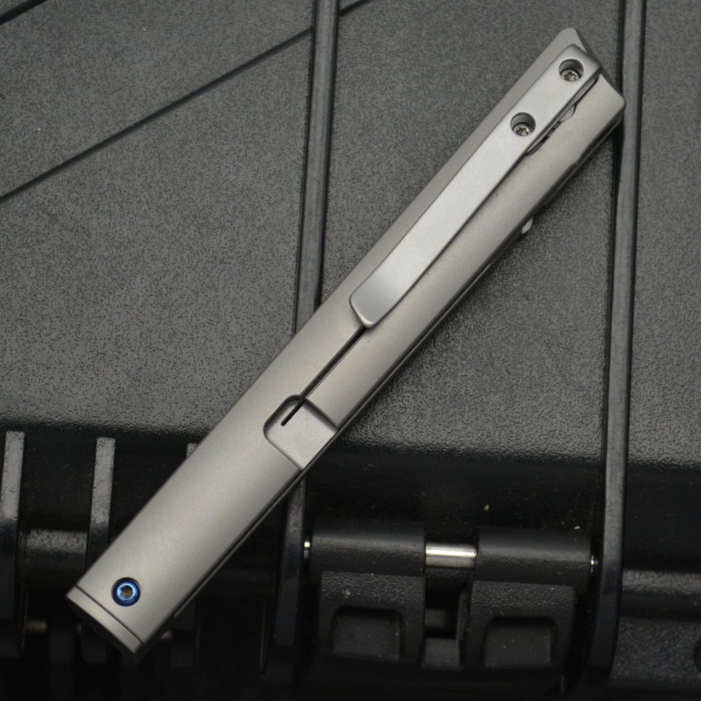 Titanium Alloy A Folding Knife D2 Steel High Hardness