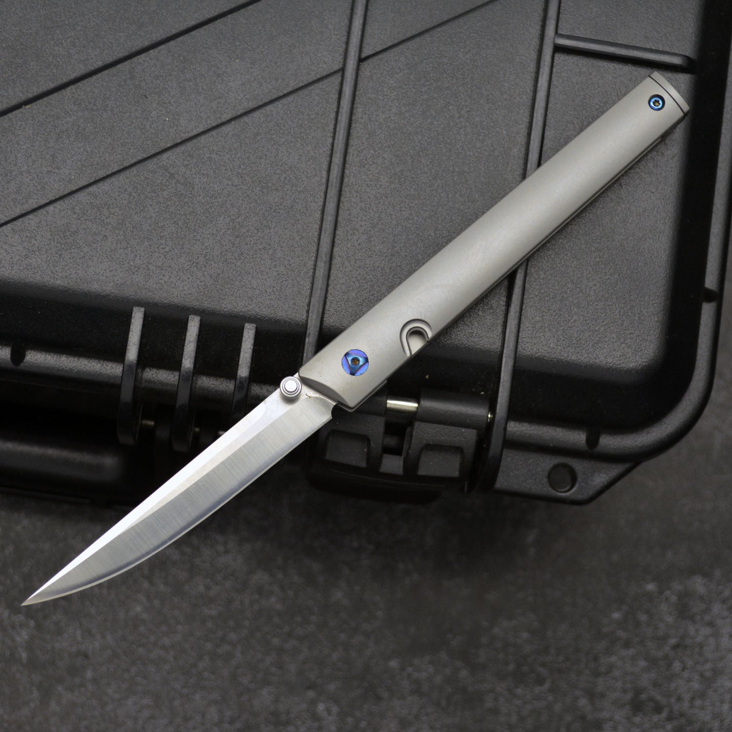 Titanium Alloy A Folding Knife D2 Steel High Hardness